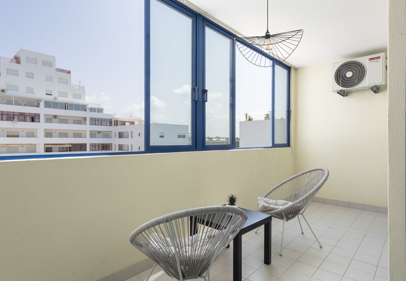 Apartment in Quarteira - Oceanides - Sea front with pool by HD