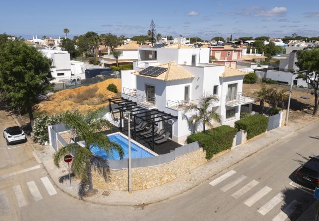 Villa in Faro - Villa da Ria - by HD Properties Villa in Faro - Villa da Ria - by HD Properties