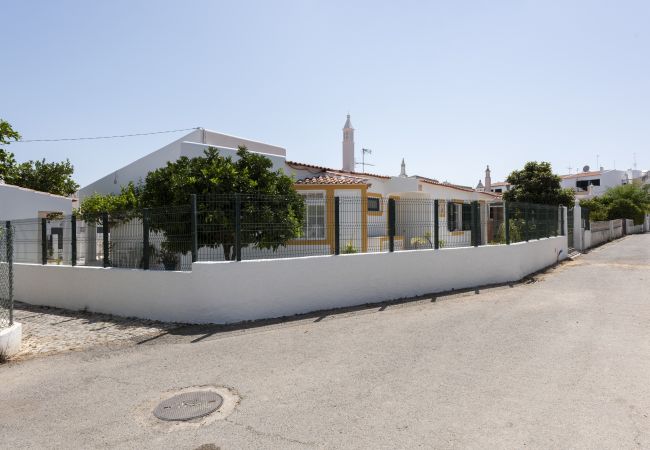 Villa in Albufeira - Vila Coelho - City center with pool by HD Villa in Albufeira - Vila Coelho - City center with pool by HD
