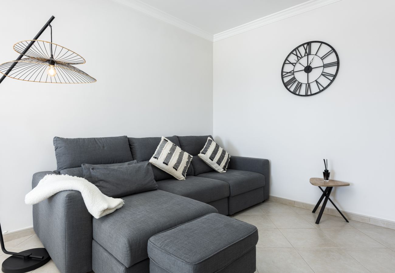 Apartment in Quarteira - Golfinho - Sea view with pool by HD