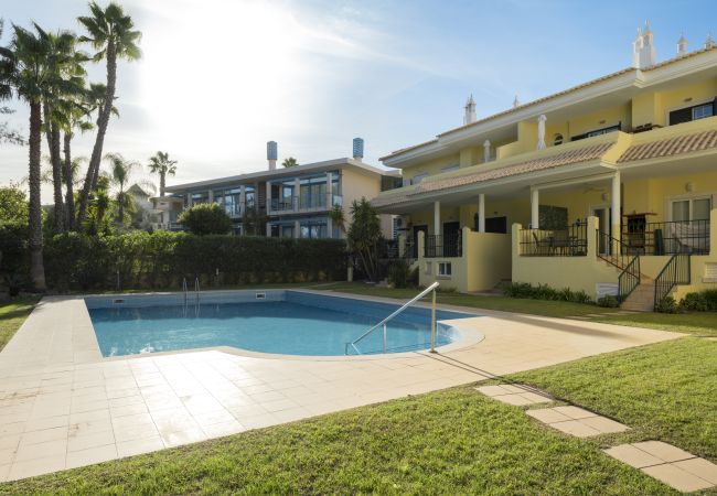 Apartment in Vilamoura - Mar e Golfe - Pool with golf view by HD