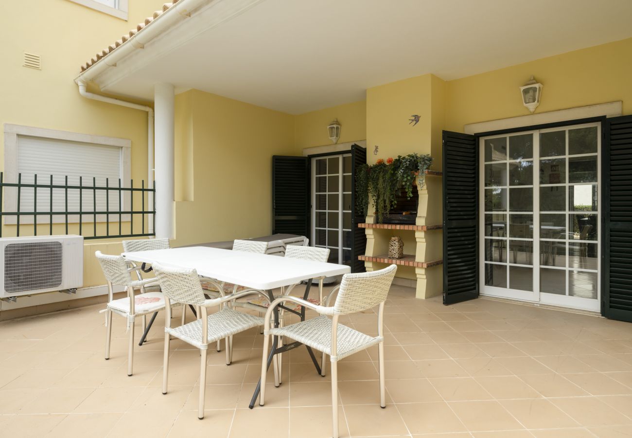 Apartment in Vilamoura - Mar e Golfe - Pool with golf view by HD