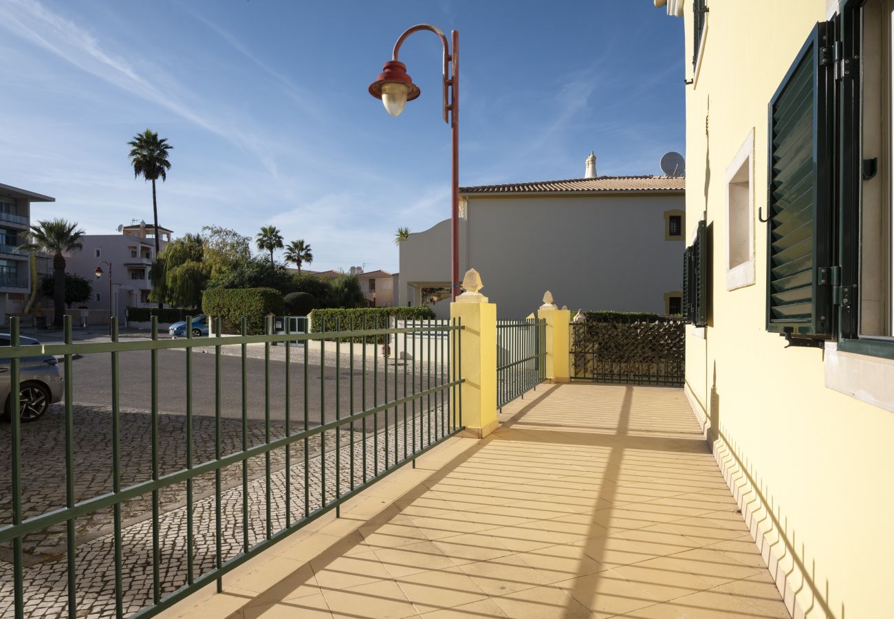 Apartment in Vilamoura - Mar e Golfe - Pool with golf view by HD