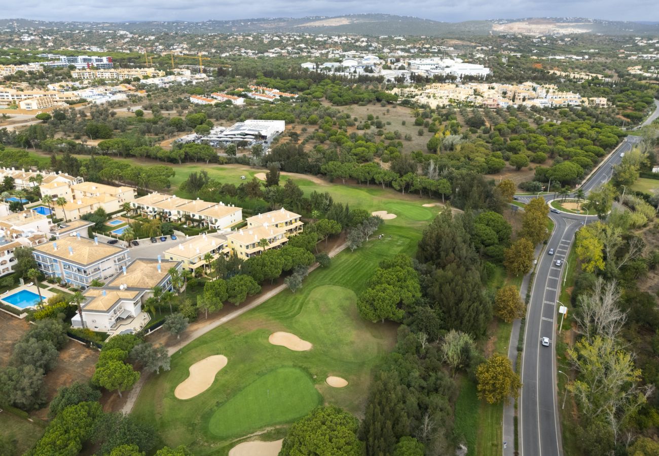 Apartment in Vilamoura - Mar e Golfe - Pool with golf view by HD