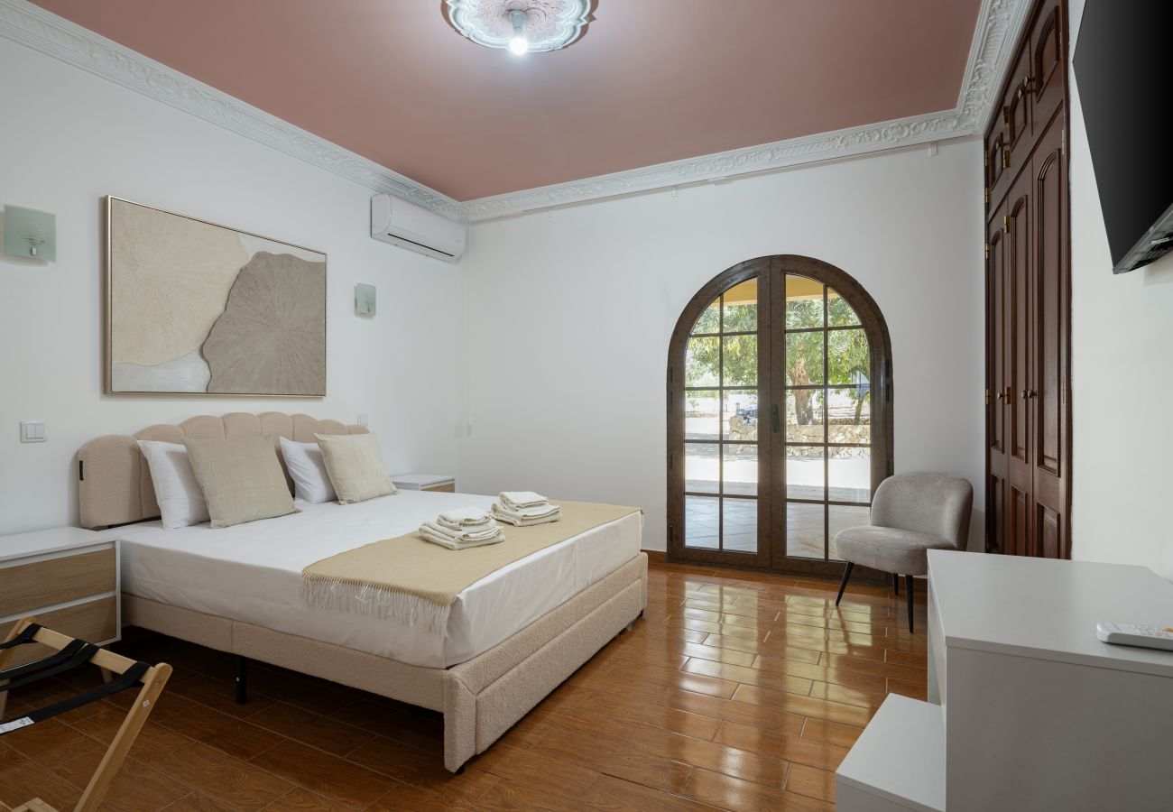 Cottage in Faro - Casa da Montanha - Peaceful Villa by HD