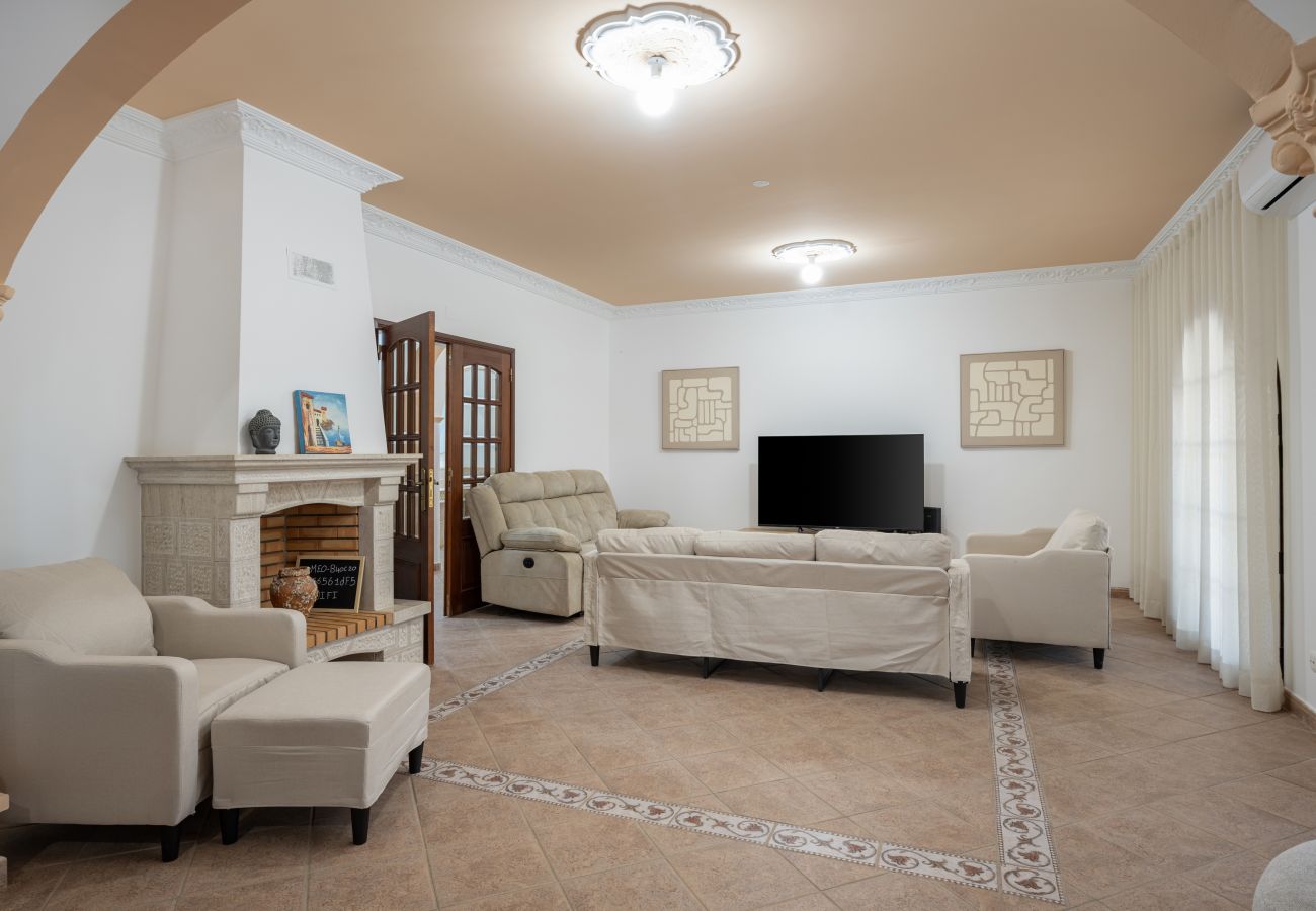 Cottage in Faro - Casa da Montanha - Peaceful Villa by HD
