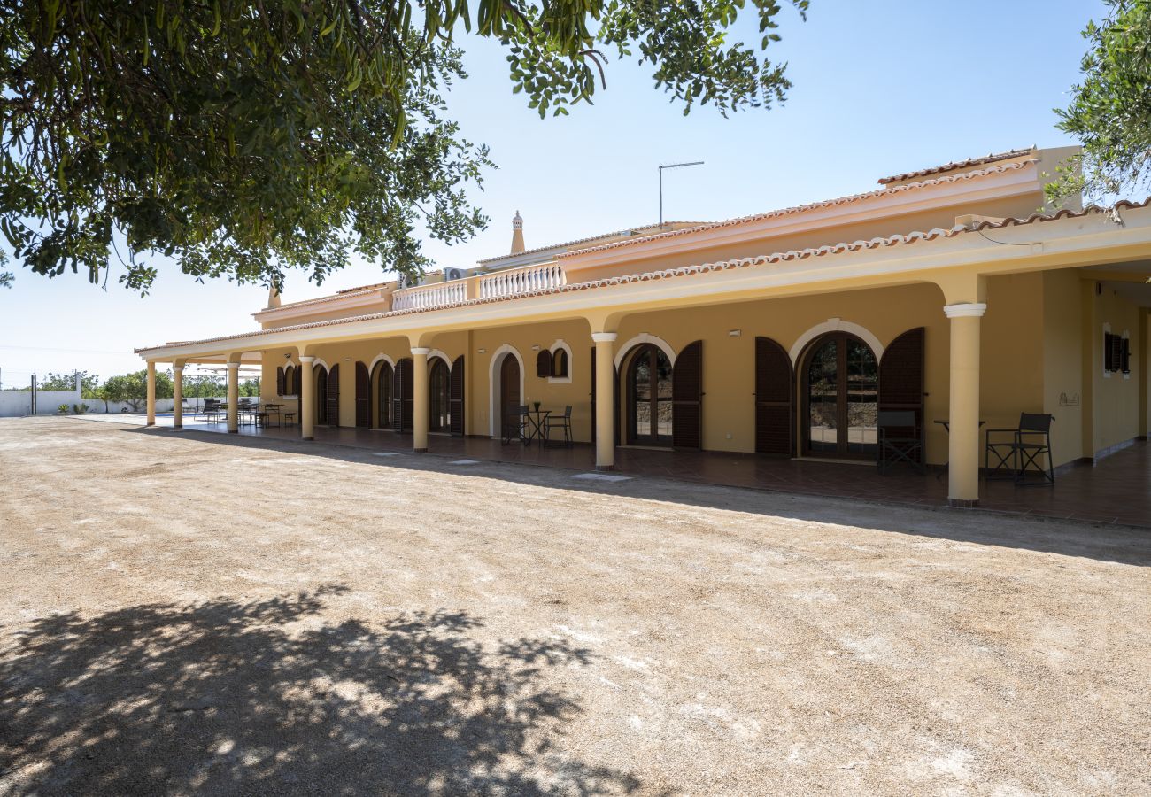 Cottage in Faro - Casa da Montanha - Peaceful Villa by HD
