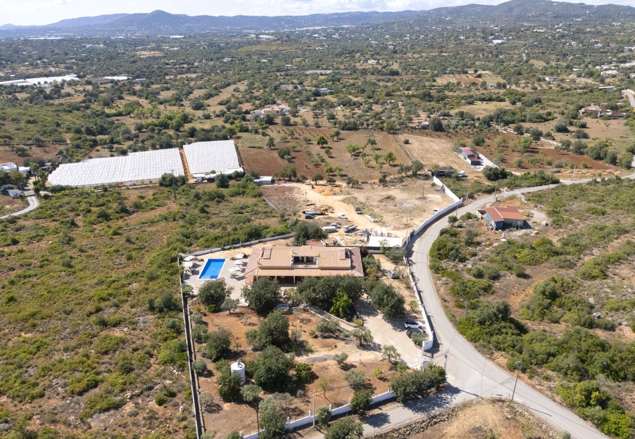 Cottage in Faro - Casa da Montanha - Peaceful Villa by HD