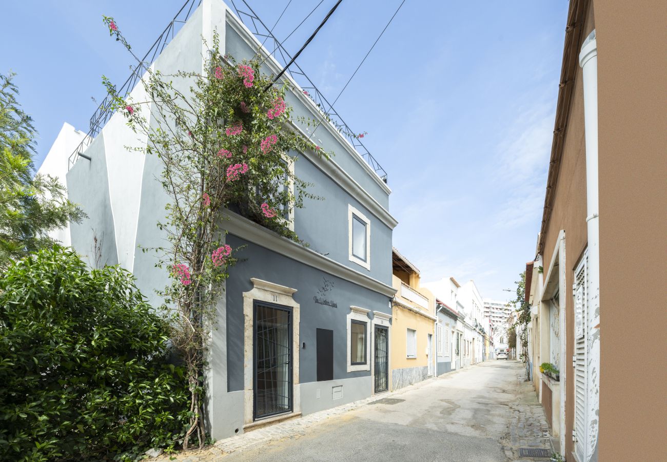 Apartment in Faro - Saramago Writers Yard - Pool Retreat by HD 