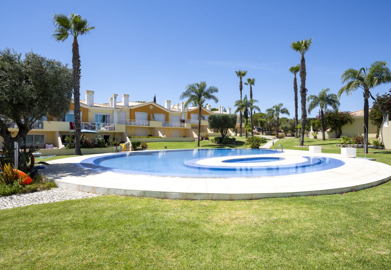 Villa in Vilamoura - Golf Garden with pool by Hd properties