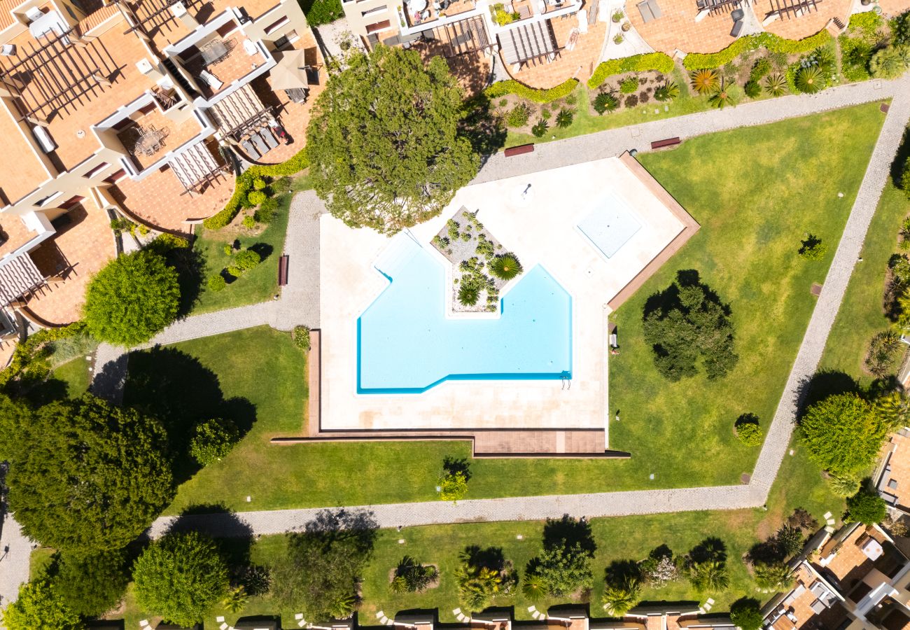 Villa in Quarteira - Vila padel with pool - by Hdproperties