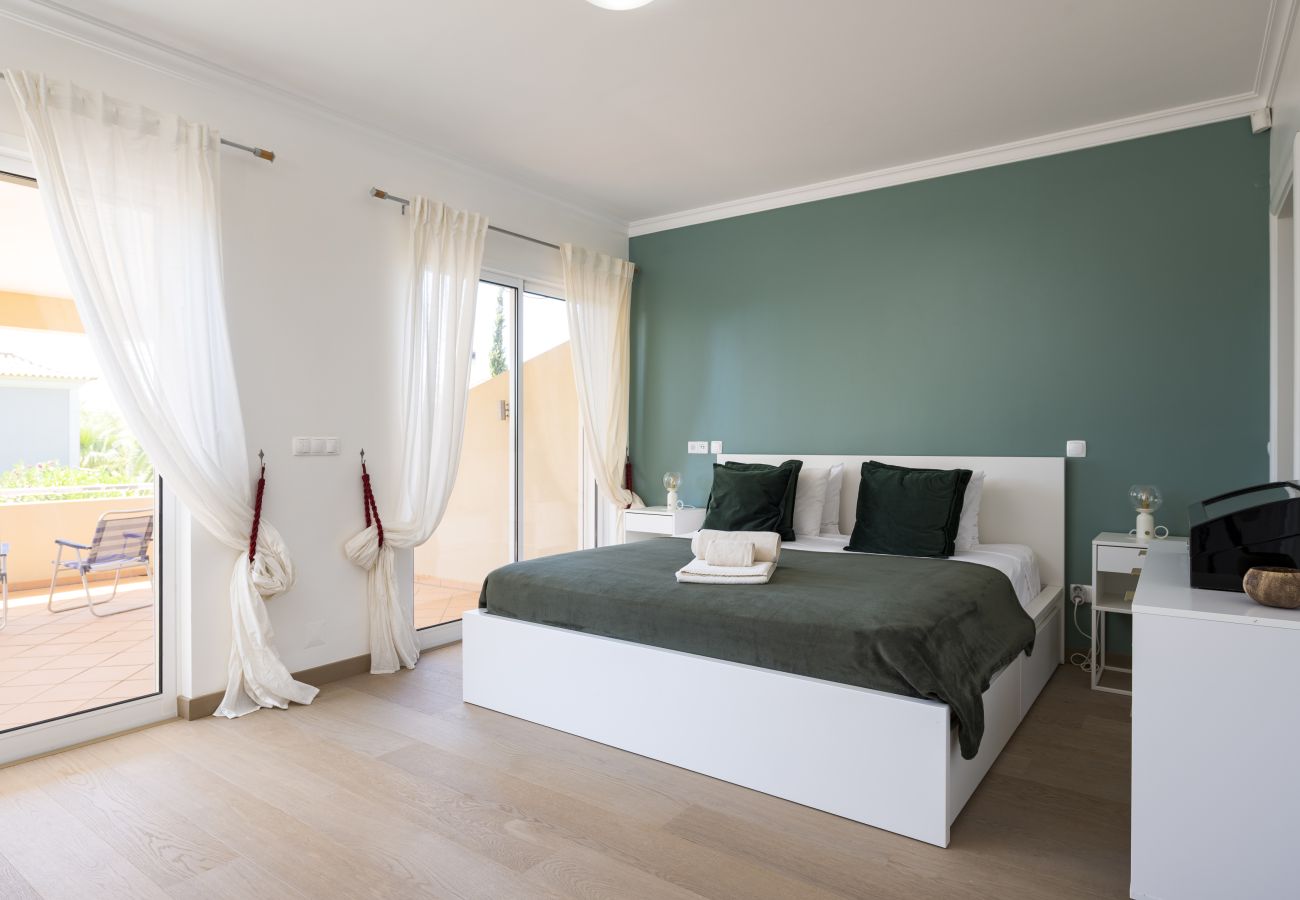 Villa in Quarteira - Vila Gabriel private vila -by hdproperties