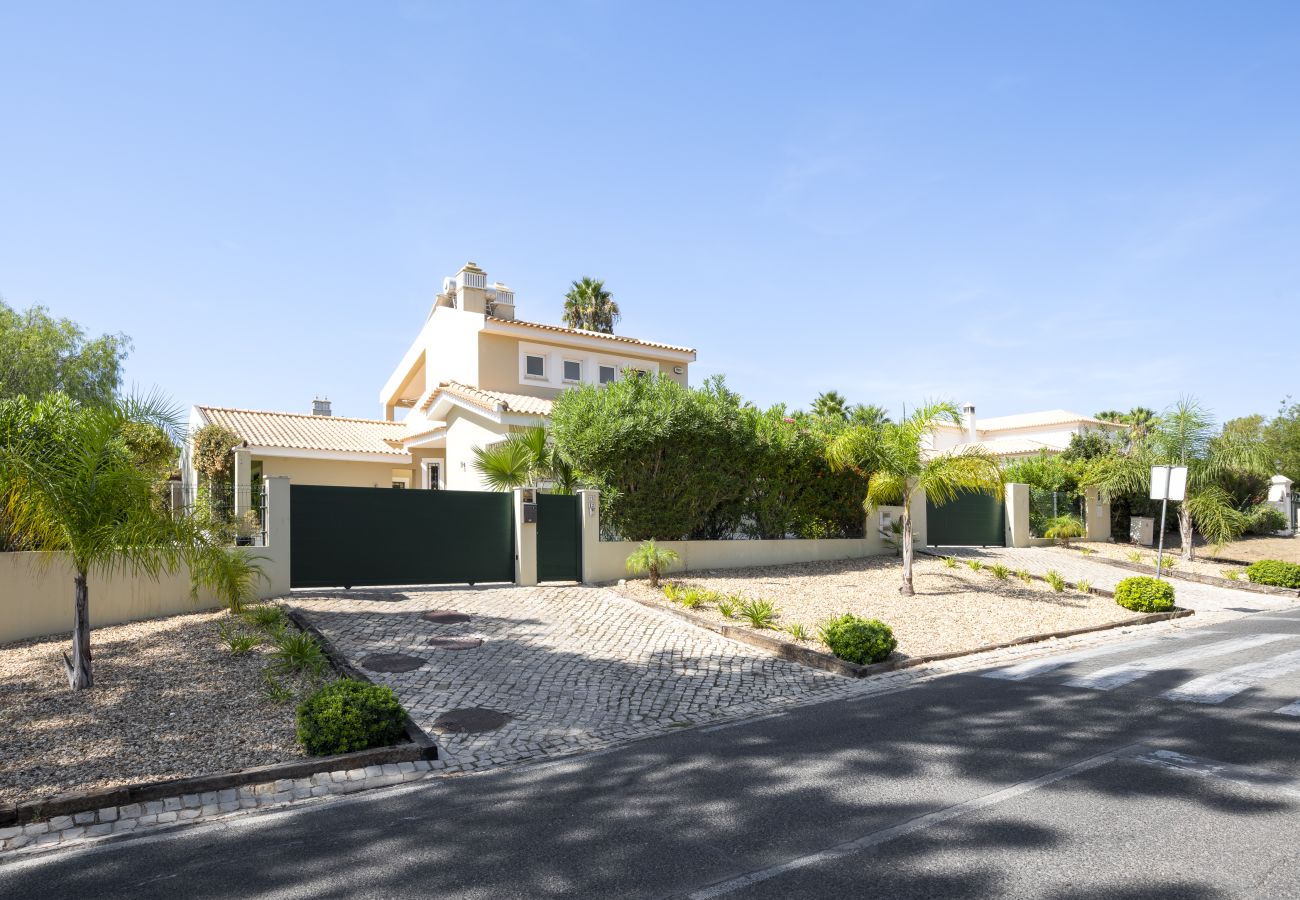 Villa in Quarteira - Vila Gabriel private vila -by hdproperties